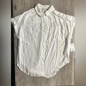 So White Collared Button Up Shirt Size Large